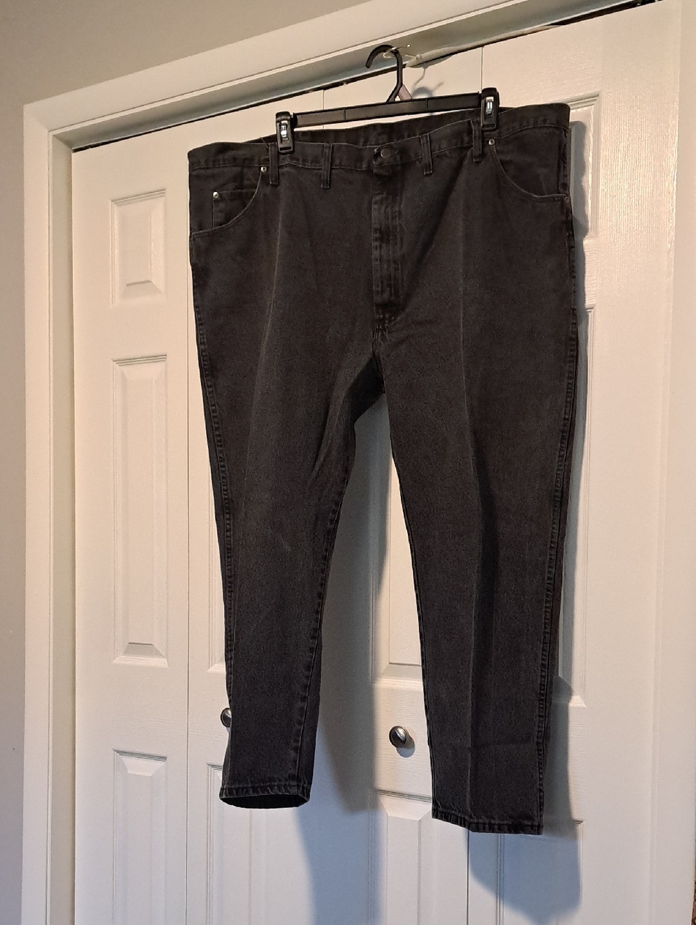 Slim Straight Black Men's Jeans - Classic Everyday Fit